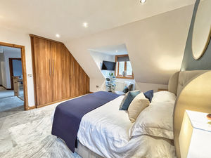 Photo 10- click for photo gallery